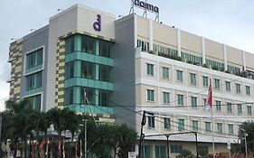Hotel Daima Padang
